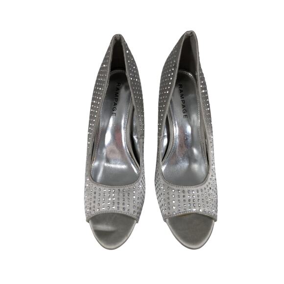 NWOT-1 SHOW! RAMPAGE! "GIMME" SILVER SATIN & MICROSTUDS, PEEP TOE HEELS! SZ 8.5M - Picture 4 of 10